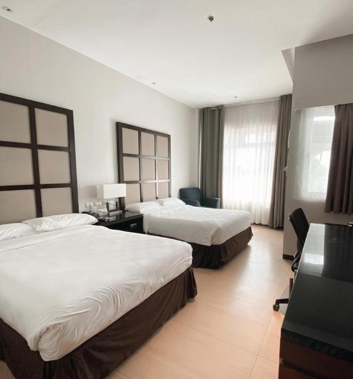 Avenue Suites Bacolod Exterior photo